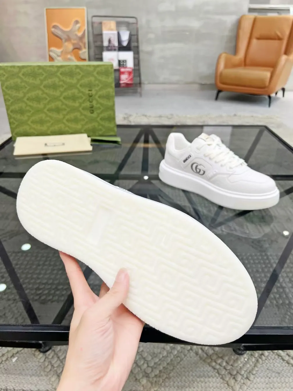 Men's Men's Shoes Men's Men's 💰460 new men's shoes GUCCI [Lightning] latest shoes shipped. Original quality, fashionable, made of special materials, sheepskin lining, brand new packaging. The foot feels super comfortable and the workmanship is impeccable. Size: 38-45